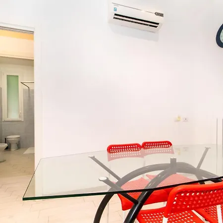 Apartamento Chiavari Comfortable Flat With Balcony & Parking Chiavari