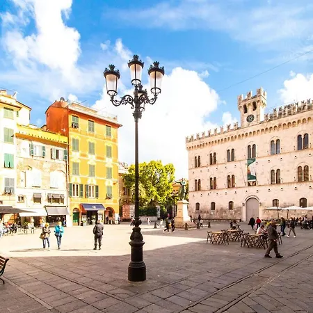 Chiavari Comfortable Flat With Balcony & Parking Apartment *