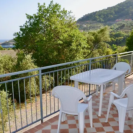 Apartment Chiavari Comfortable Flat With Balcony & Parking Chiavari