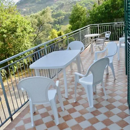 Chiavari Comfortable Flat With Balcony & Parking * Chiavari